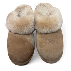 New Women's Tan Shearling Slippers